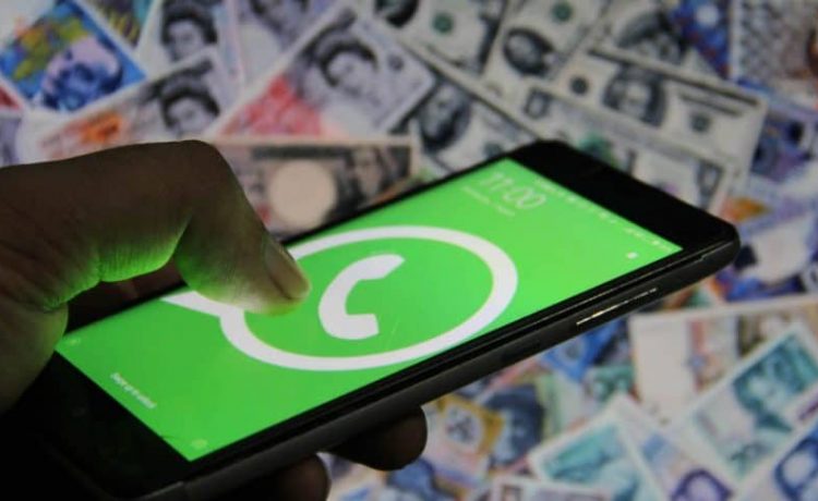Suspenden la función de WhatsApp que permite enviar dinero o hacer compras